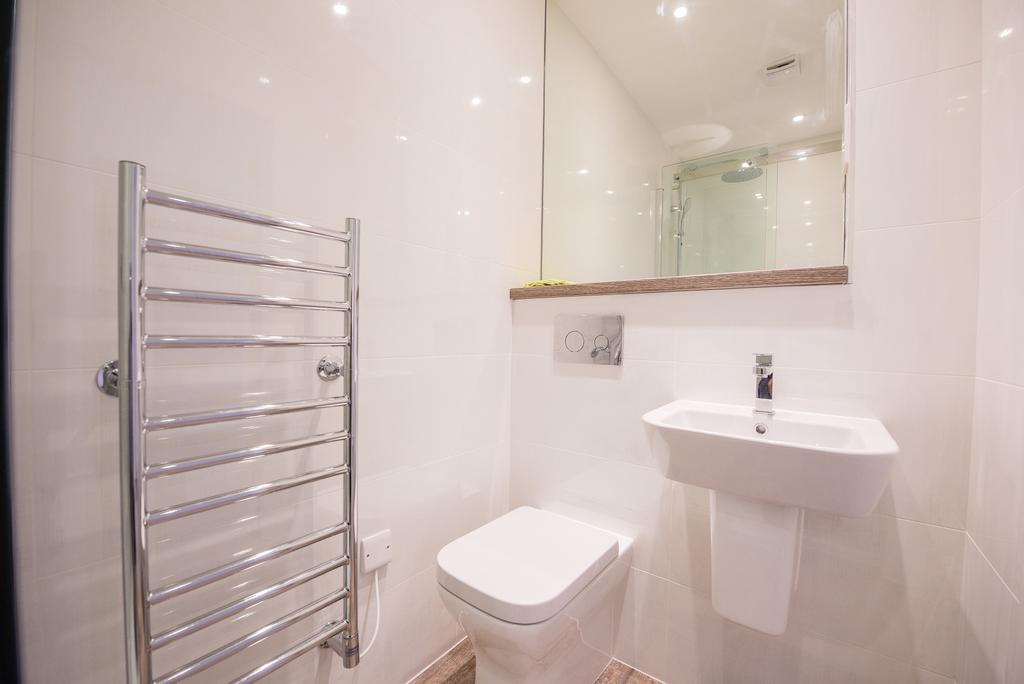Town Or Country - Canute Studio Southampton Ngoại thất bức ảnh