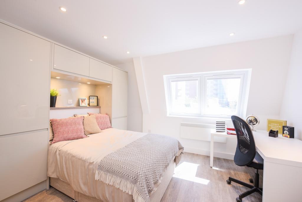 Town Or Country - Canute Studio Southampton Ngoại thất bức ảnh