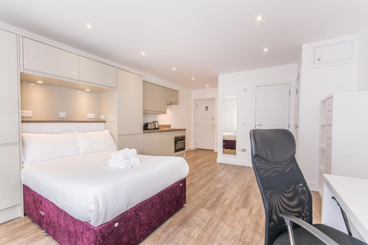 Town Or Country - Canute Studio Southampton Ngoại thất bức ảnh