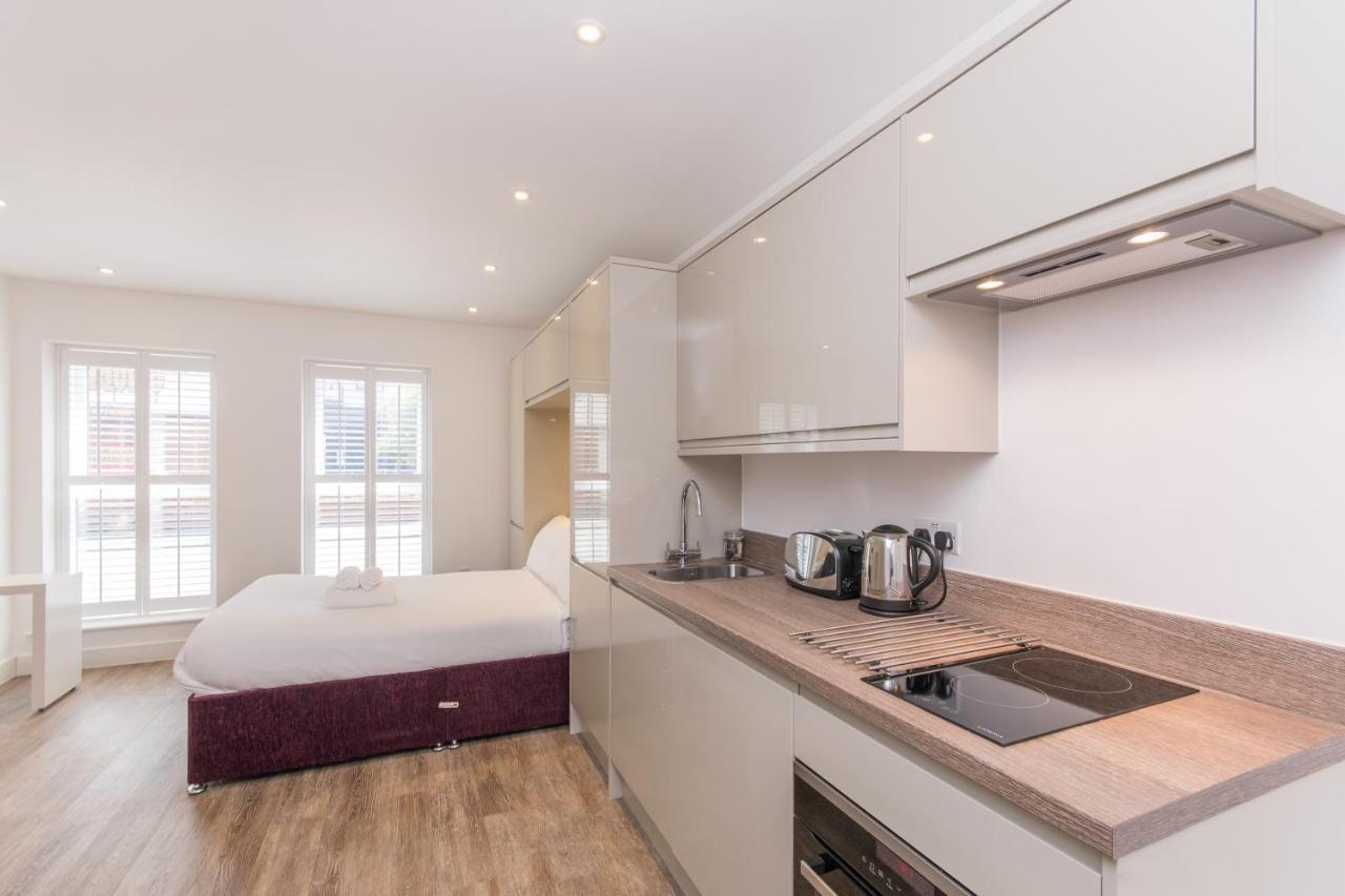 Town Or Country - Canute Studio Southampton Ngoại thất bức ảnh